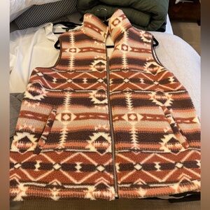 Sherpa print vest size XL